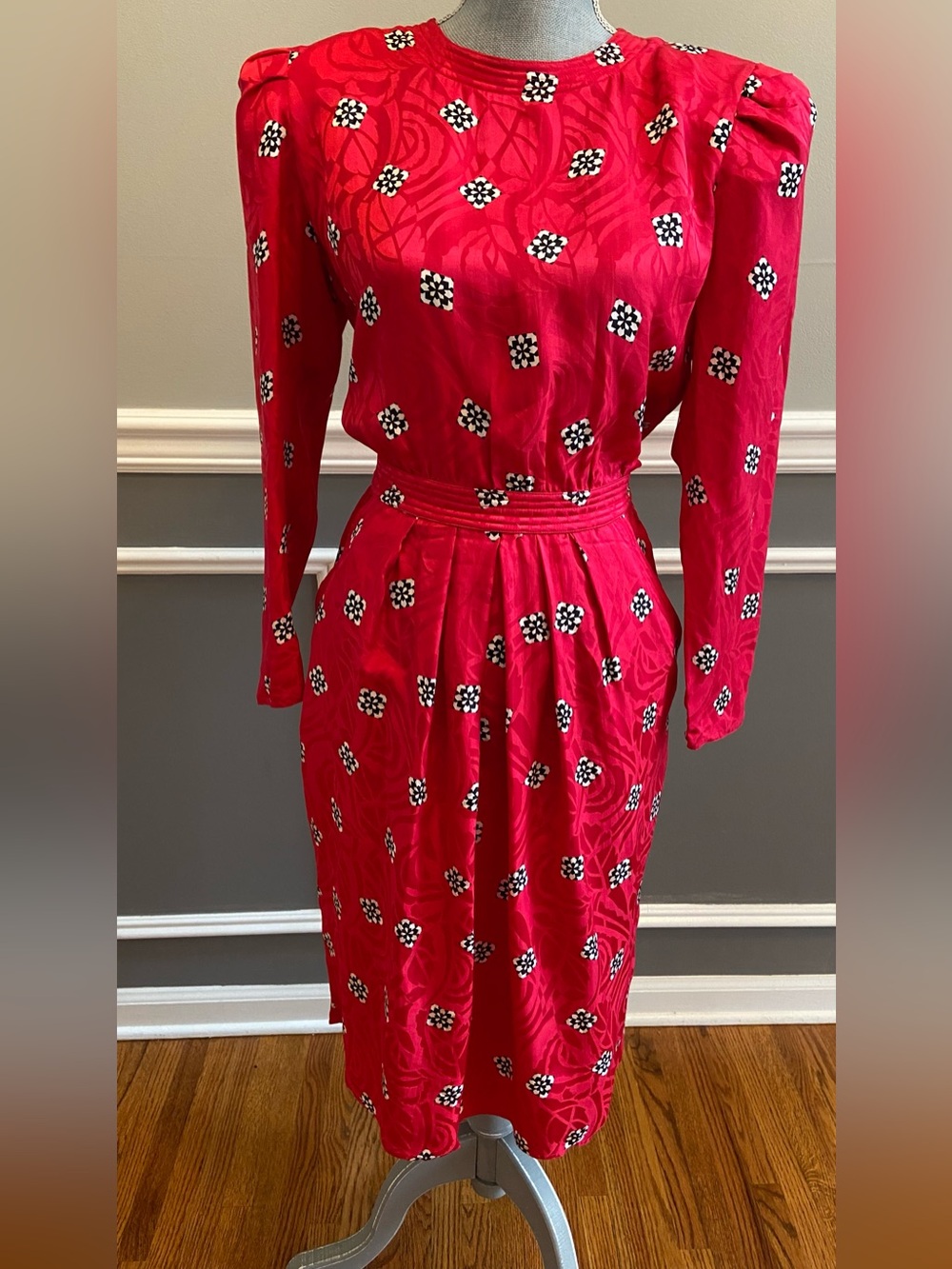 Vintage Red Silk Dress Women’s Size 12P Long Sleeve w/ Pockets 90s